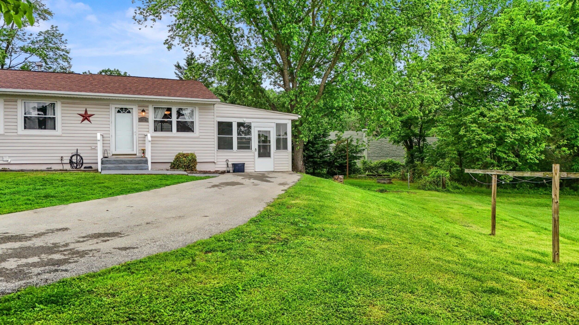 8574 Brubaker DR - Photo 6