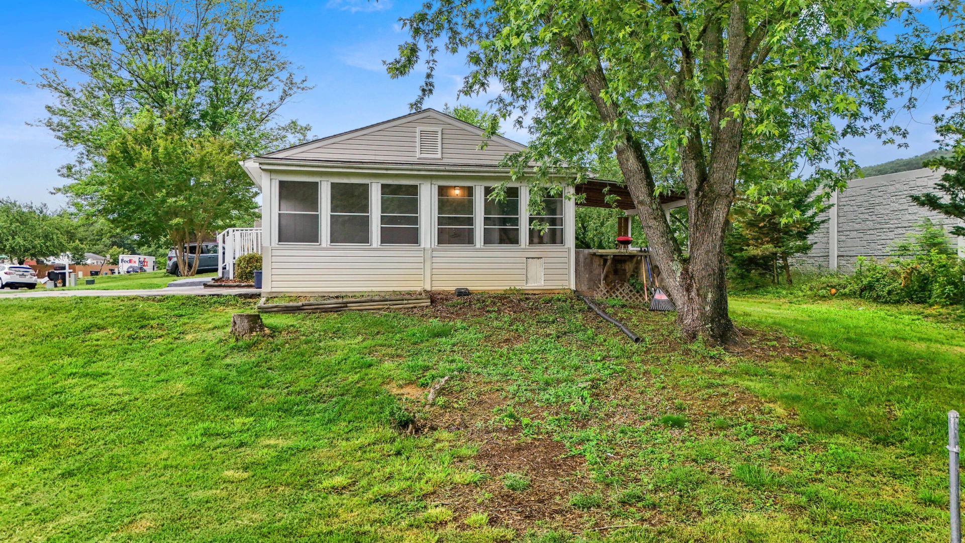 8574 Brubaker DR - Photo 7