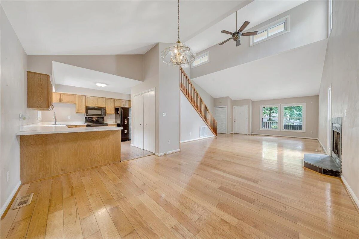 1894 Woodmere CT - Photo 10