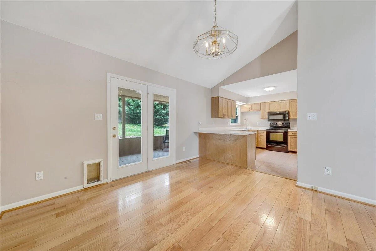 1894 Woodmere CT - Photo 13