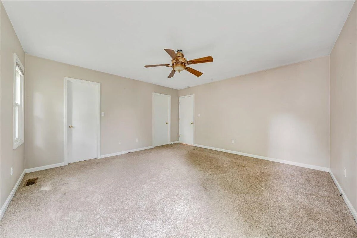 1894 Woodmere CT - Photo 19