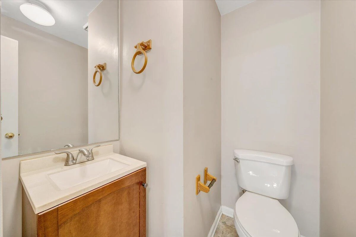 1894 Woodmere CT - Photo 22