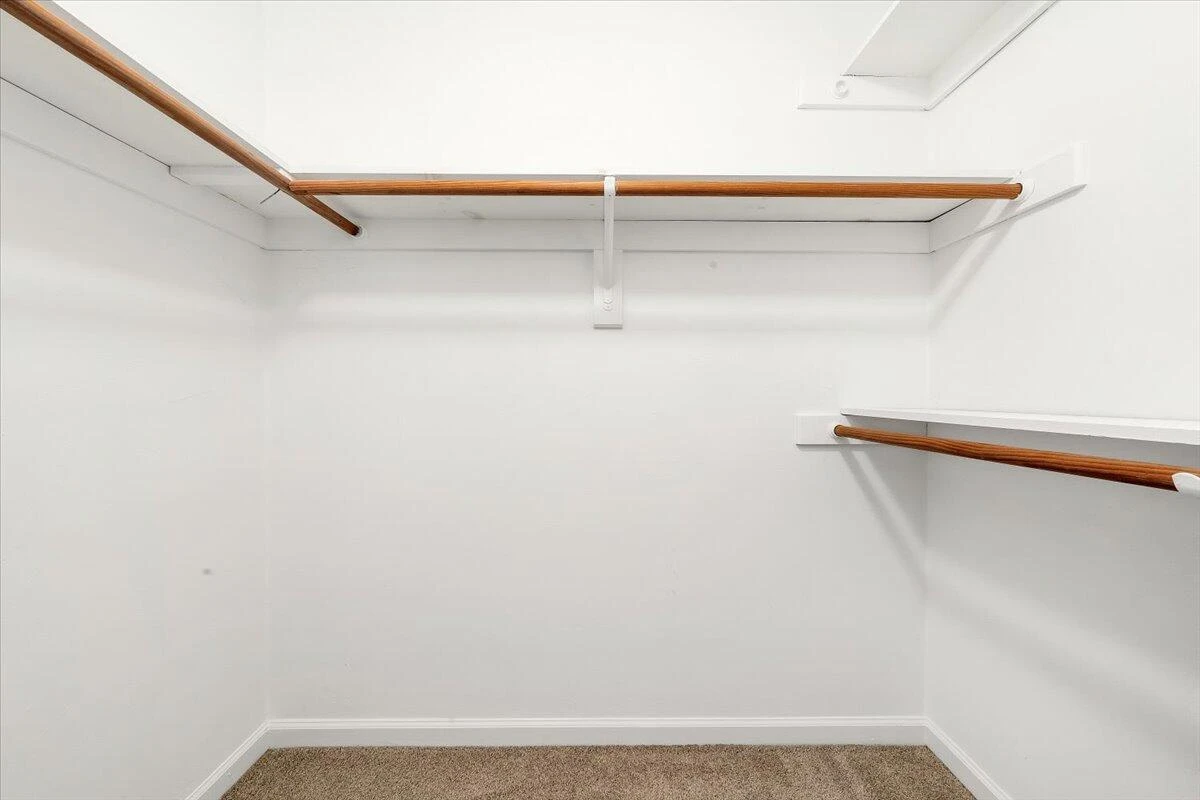 1894 Woodmere CT - Photo 26