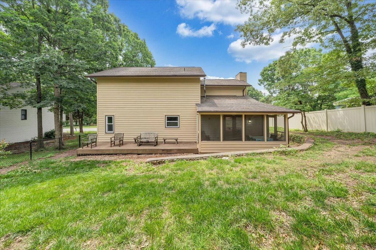 1894 Woodmere CT - Photo 38
