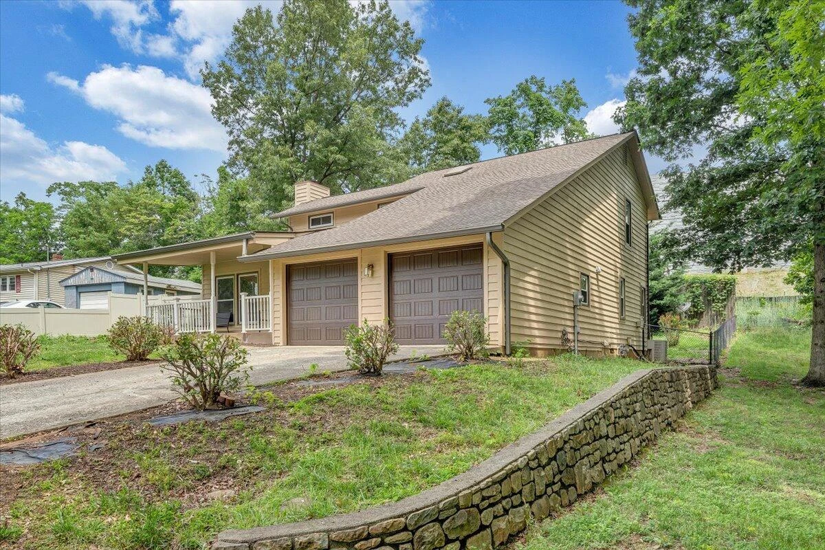 1894 Woodmere CT - Photo 40