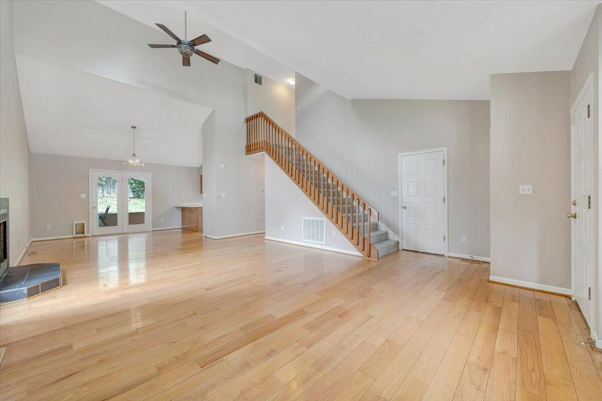 1894 Woodmere CT - Photo 6