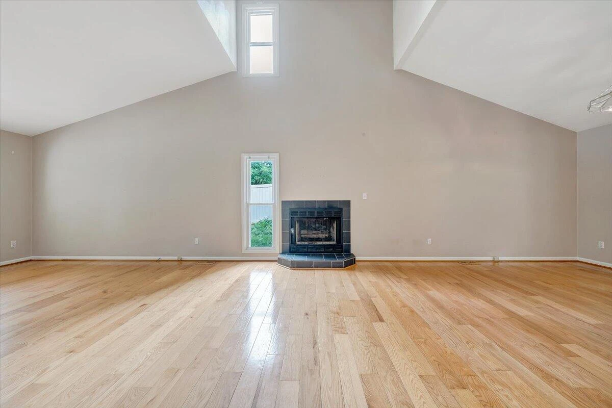 1894 Woodmere CT - Photo 7