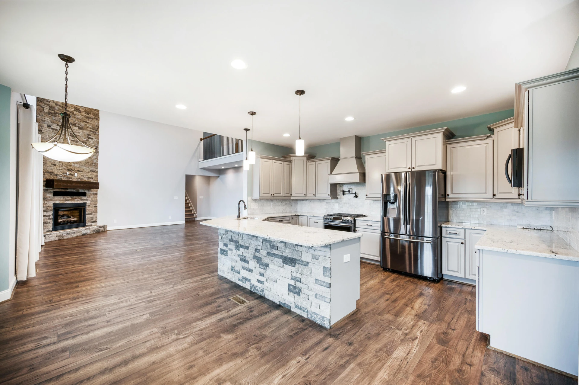 1695 Colby DR - Photo 12