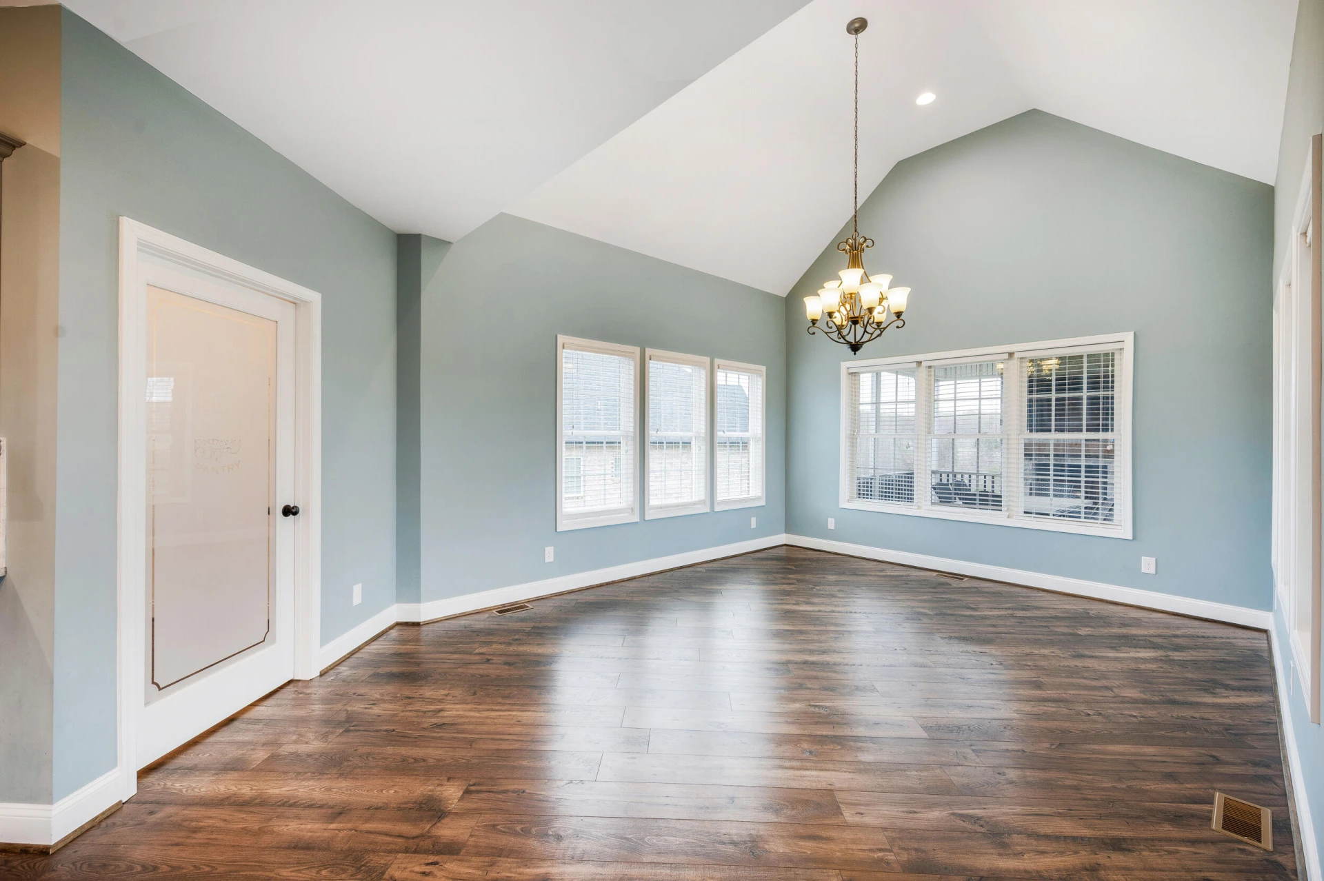 1695 Colby DR - Photo 16