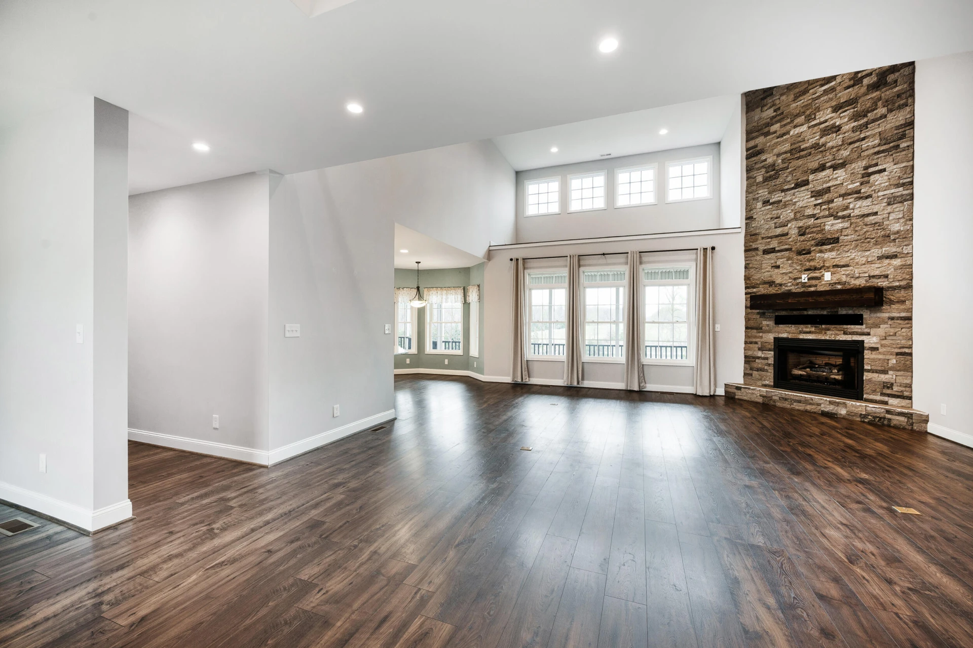 1695 Colby DR - Photo 3
