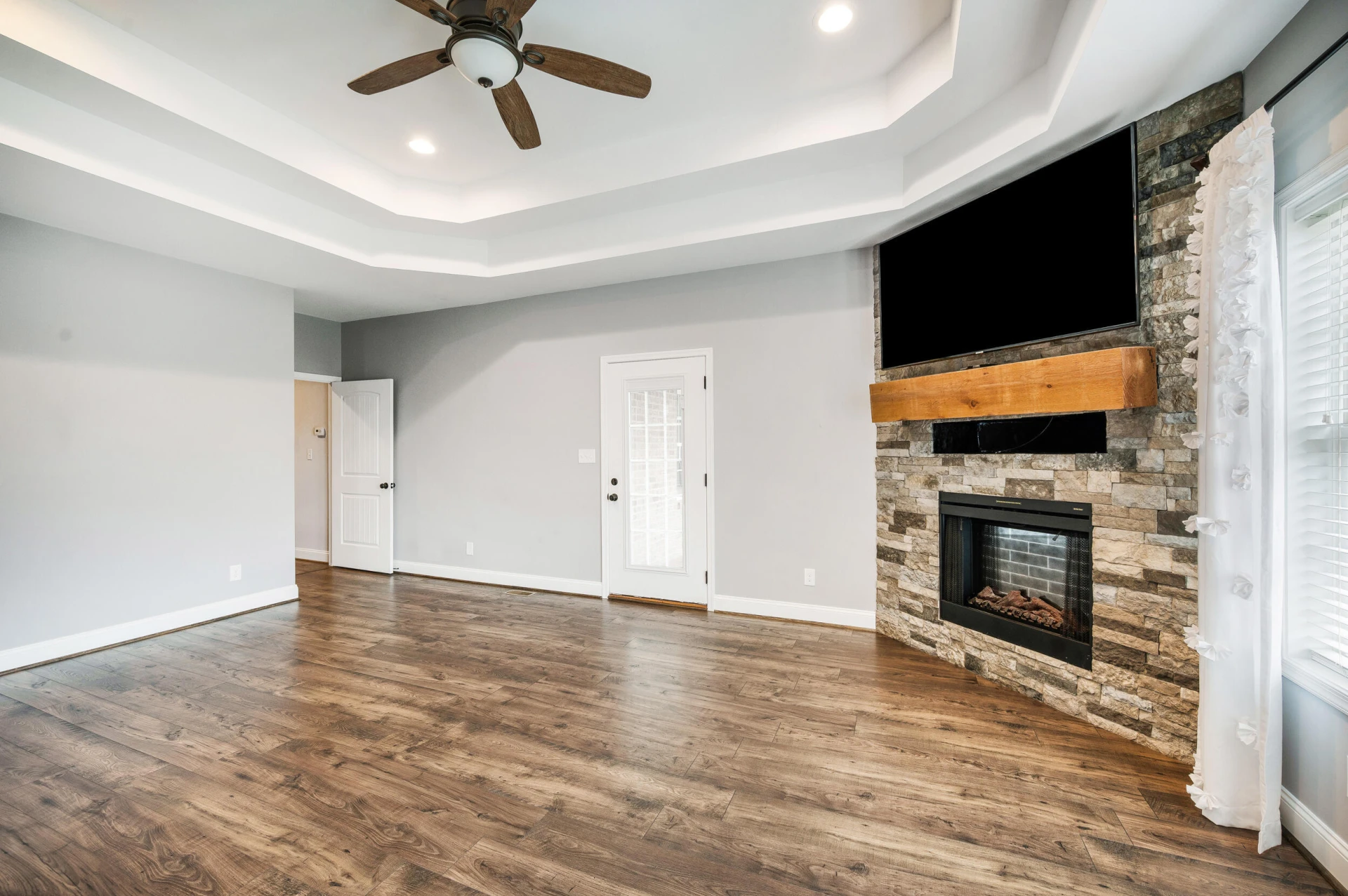 1695 Colby DR - Photo 34