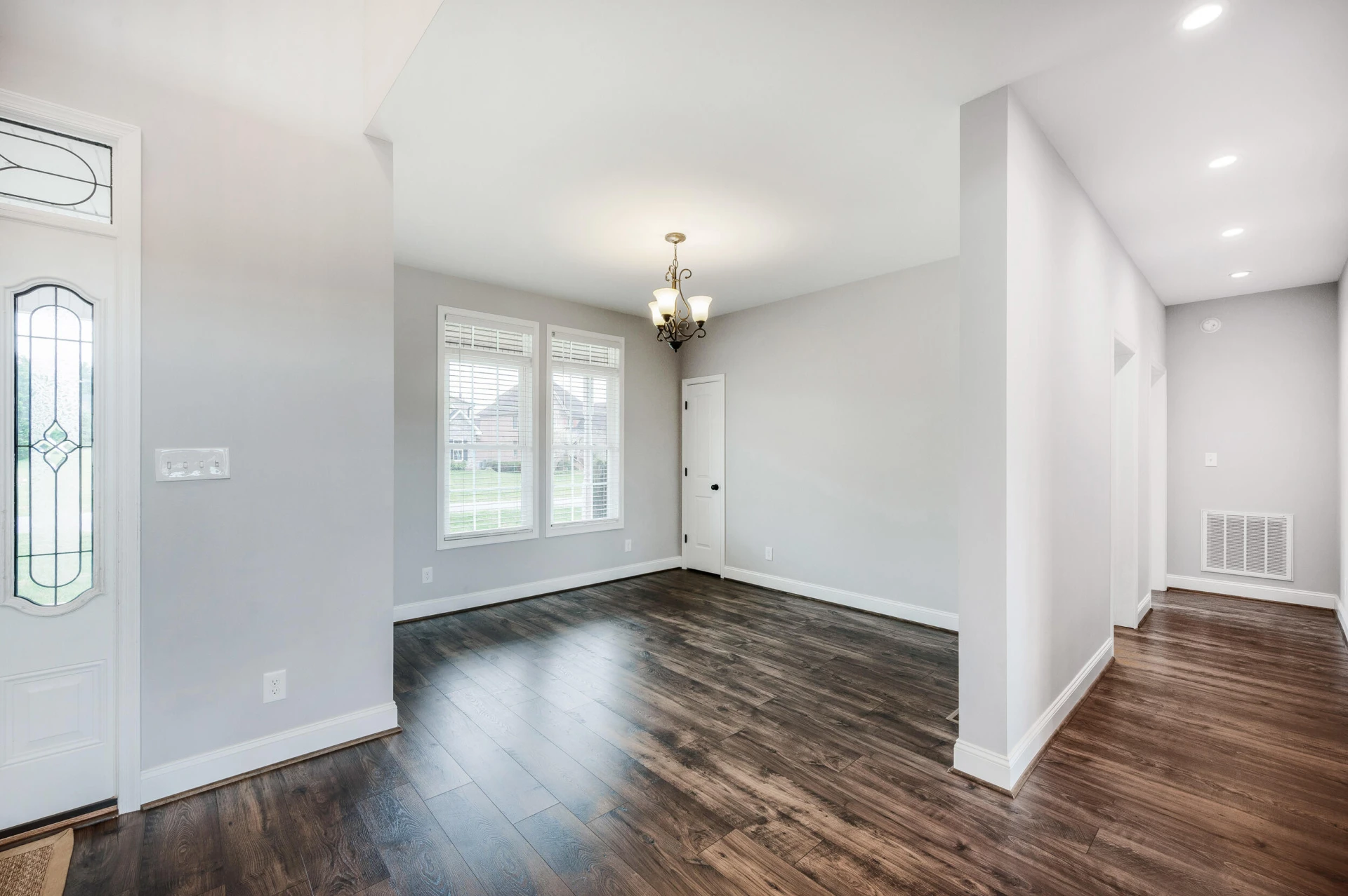 1695 Colby DR - Photo 4