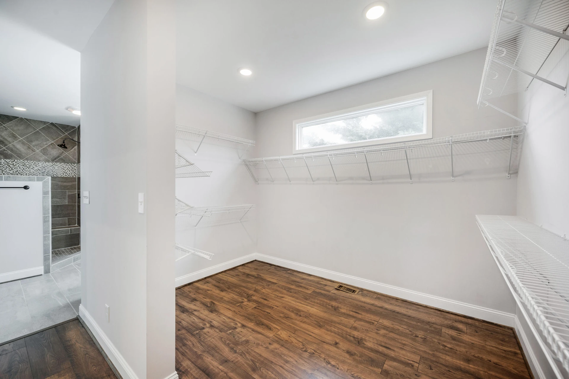 1695 Colby DR - Photo 42