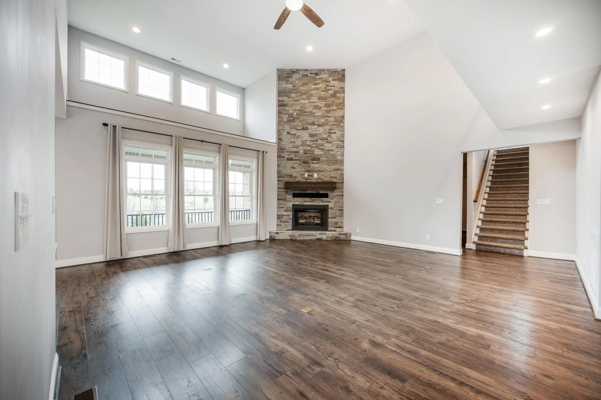 1695 Colby DR - Photo 6