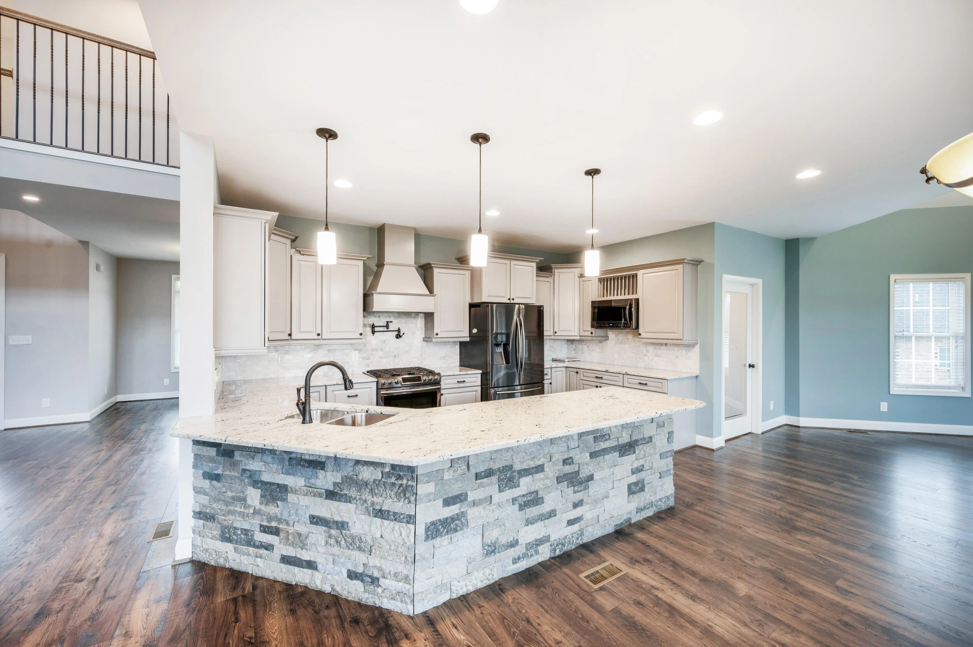 1695 Colby DR - Photo 9