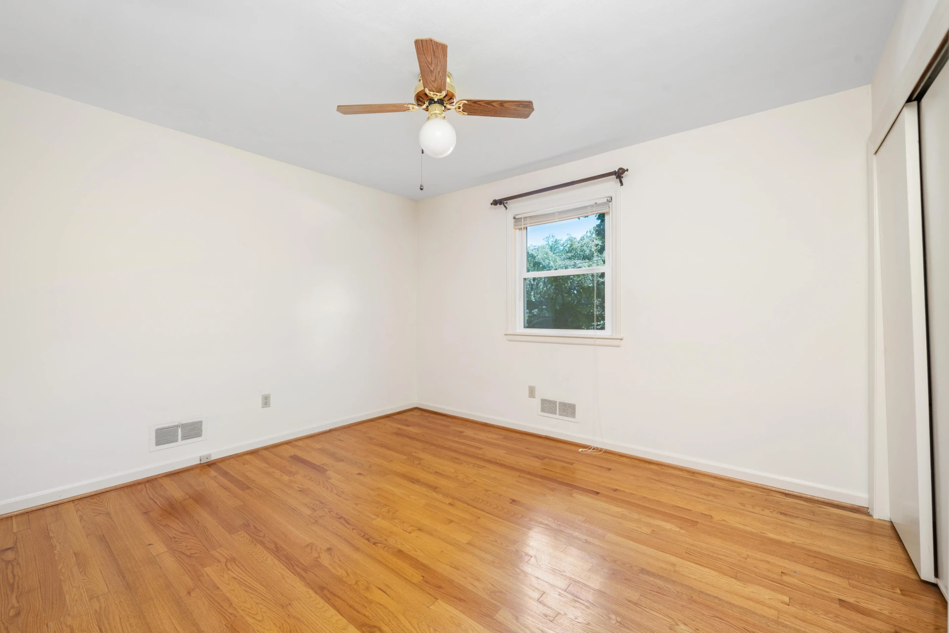 5225 Carriage DR - Photo 11
