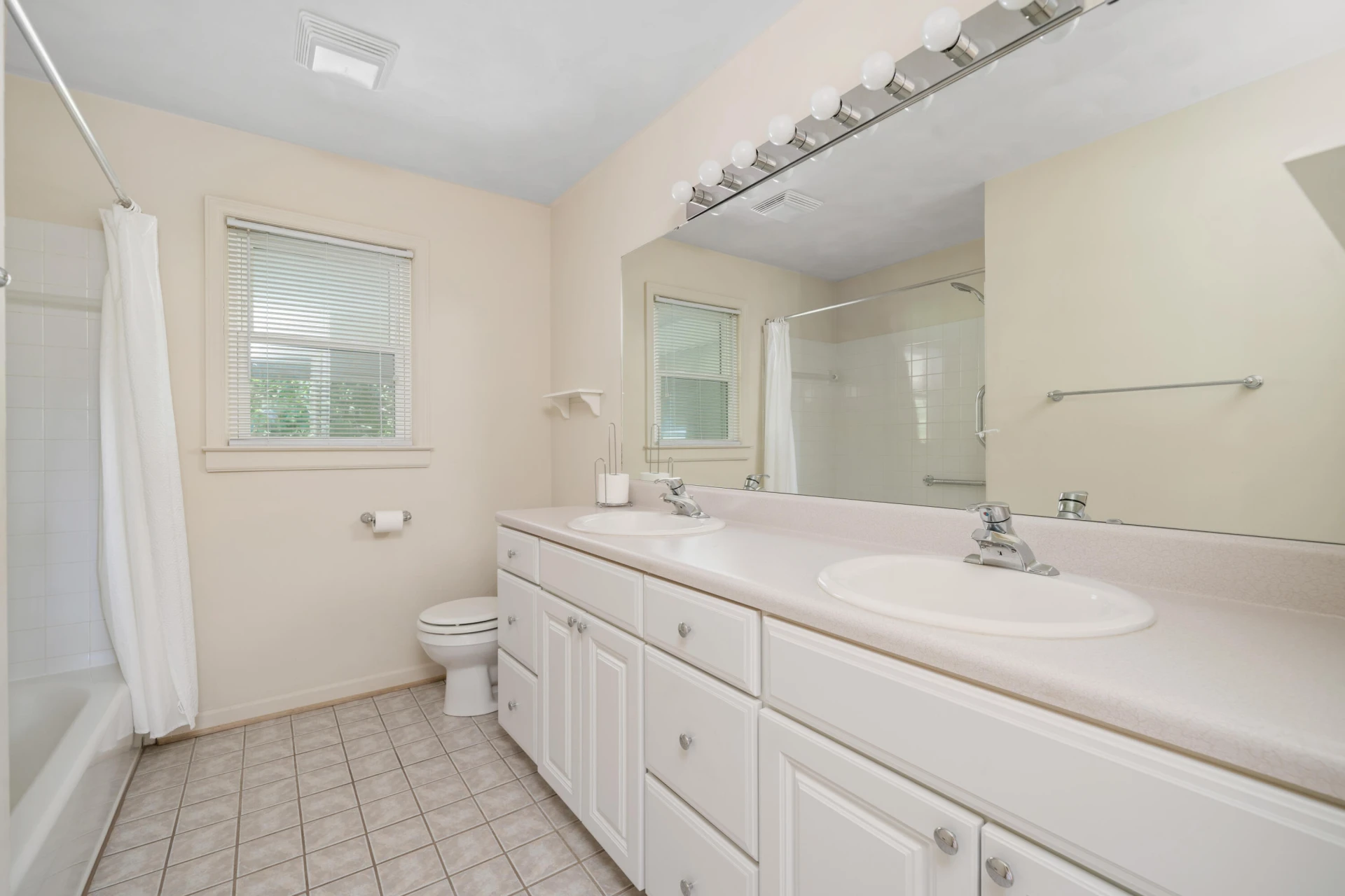 5225 Carriage DR - Photo 12