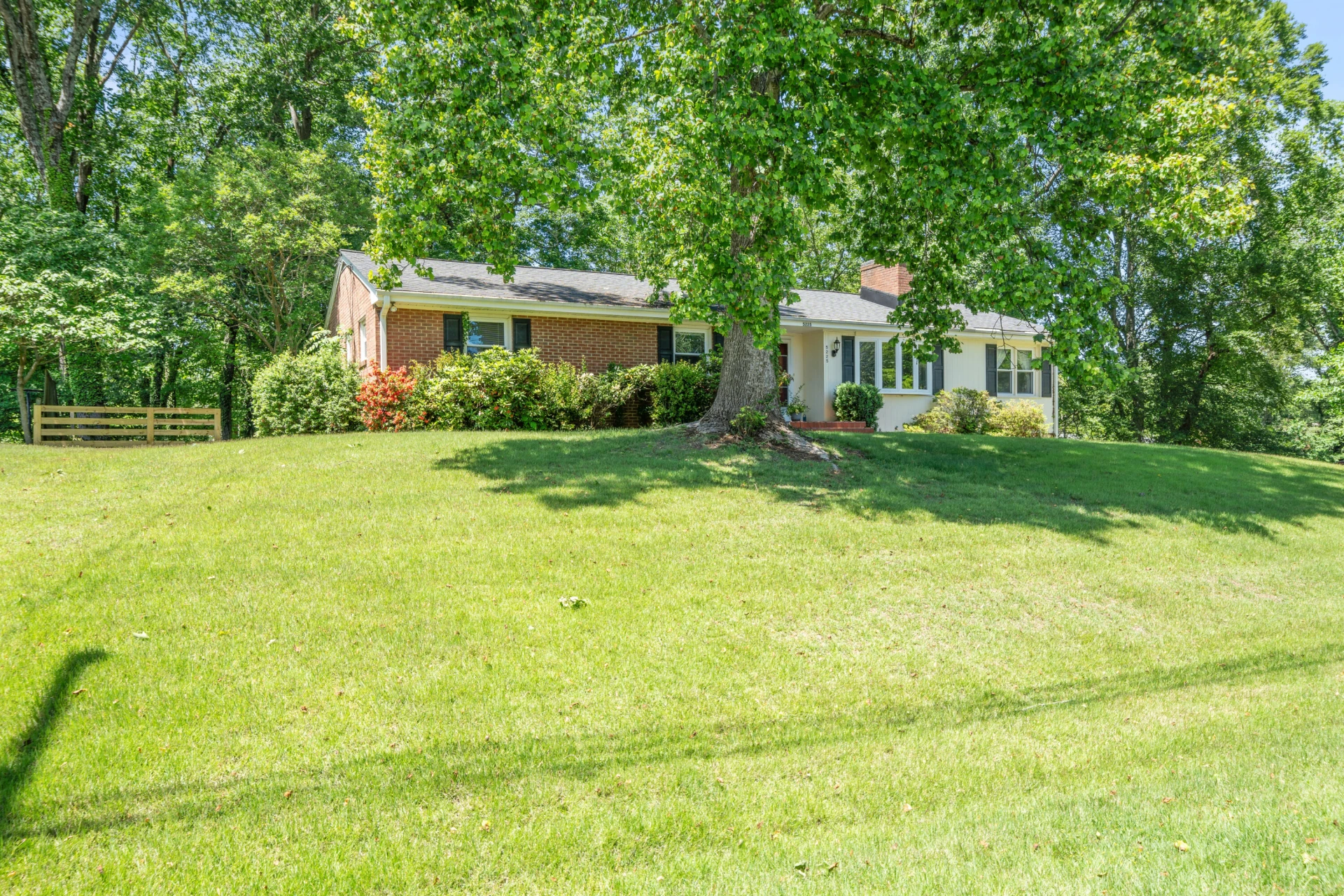 5225 Carriage DR - Photo 2
