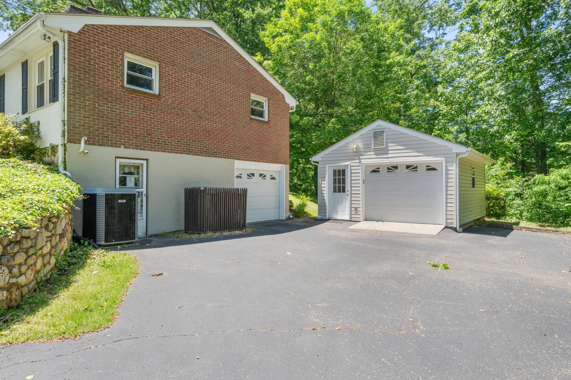 5225 Carriage DR - Photo 25