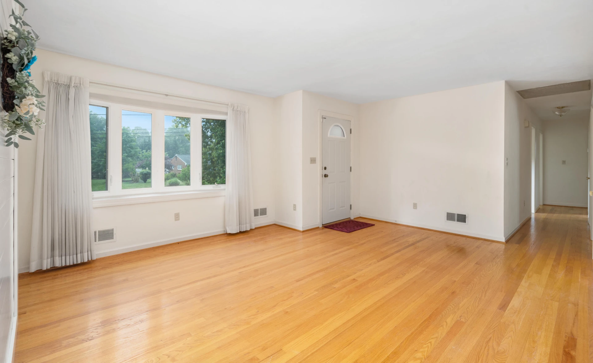 5225 Carriage DR - Photo 3