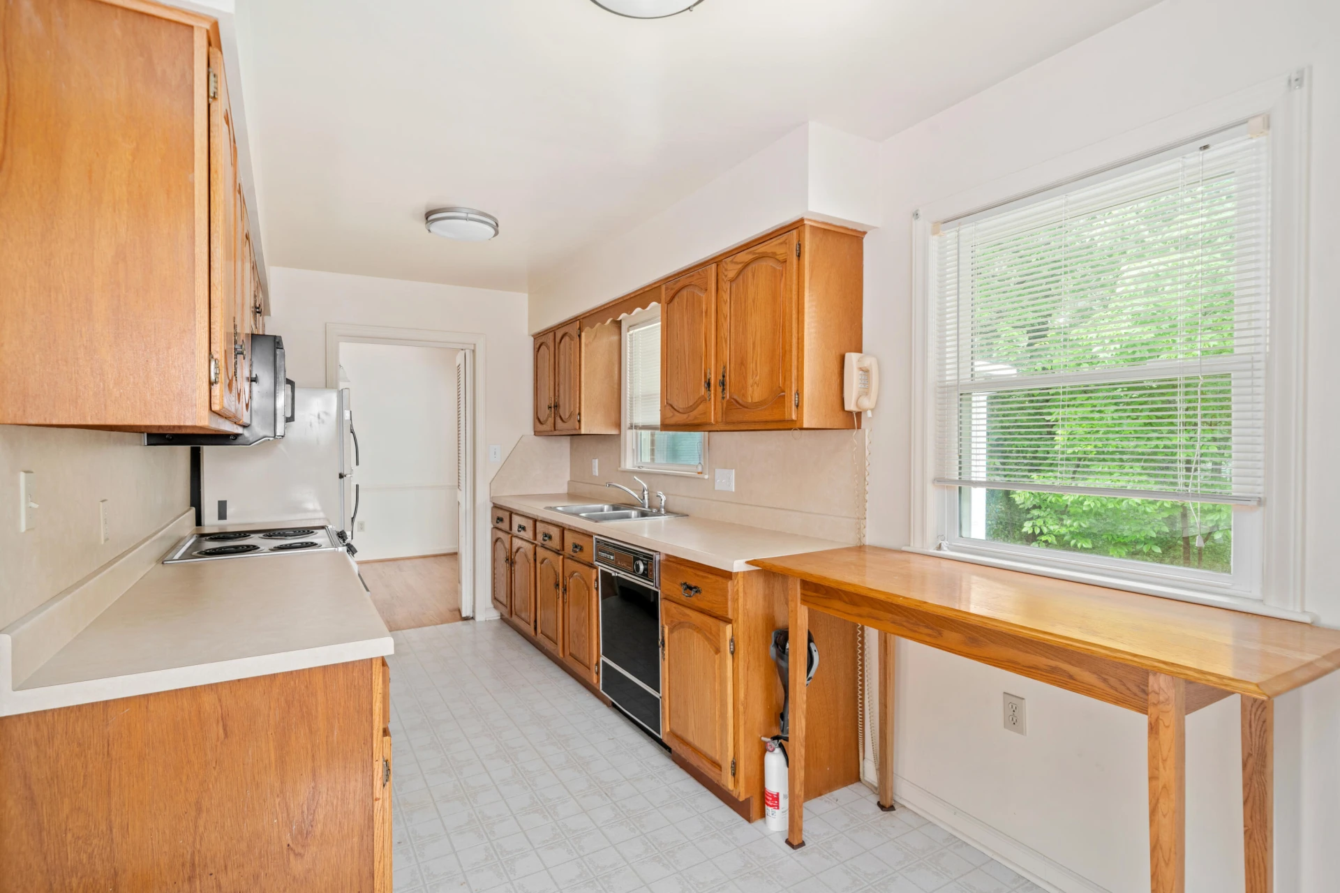 5225 Carriage DR - Photo 5