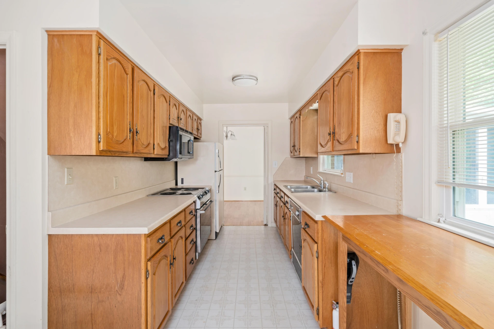 5225 Carriage DR - Photo 6