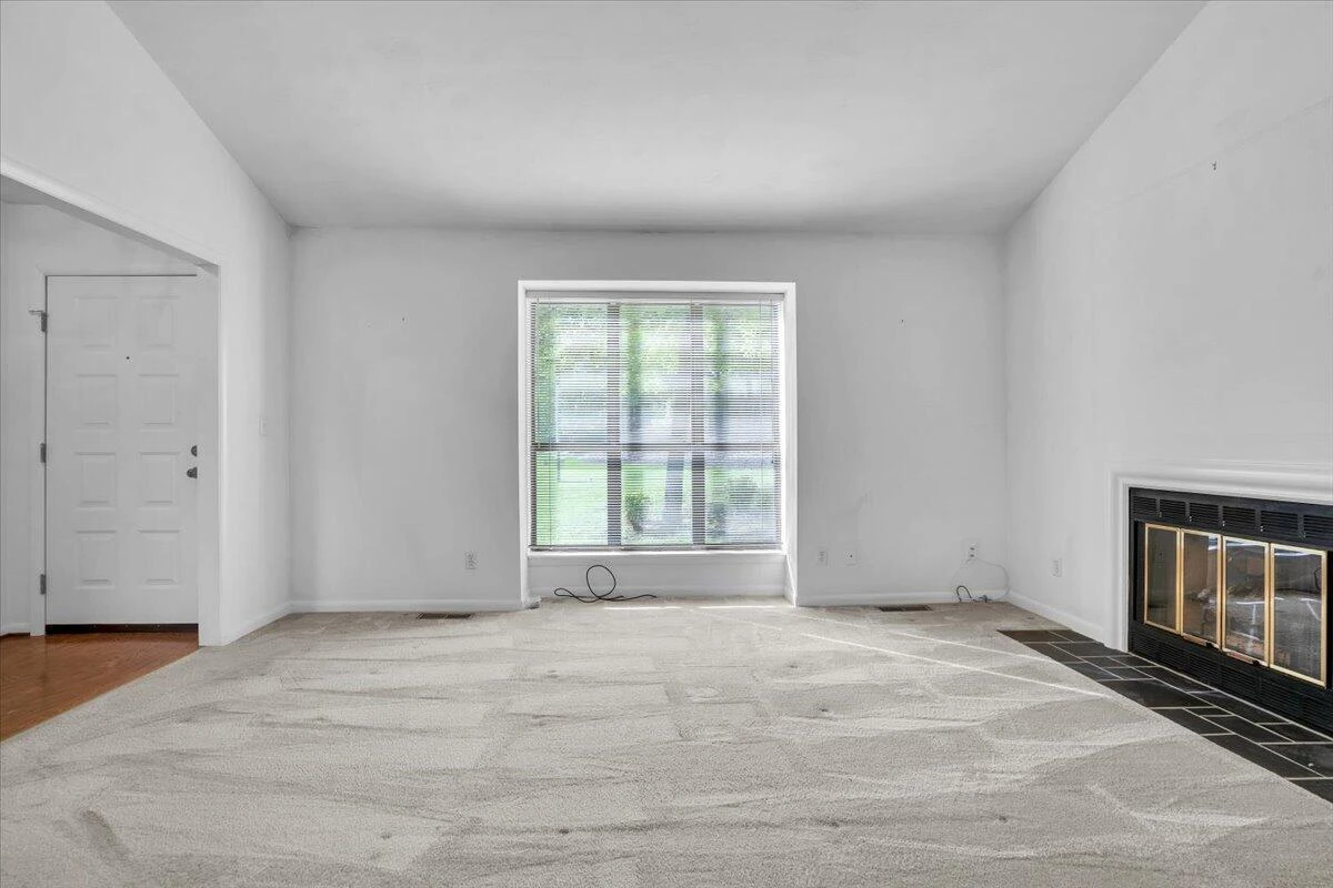 4554 Summerset DR - Photo 11