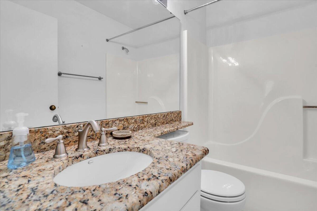 4554 Summerset DR - Photo 18