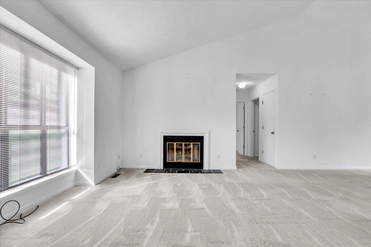 4554 Summerset DR - Photo 7