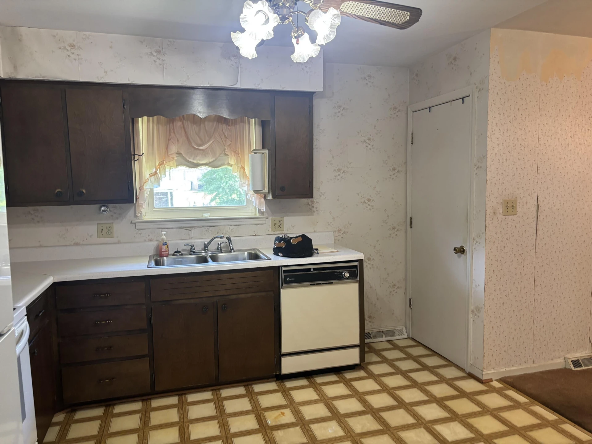 4644 Casper DR - Photo 9