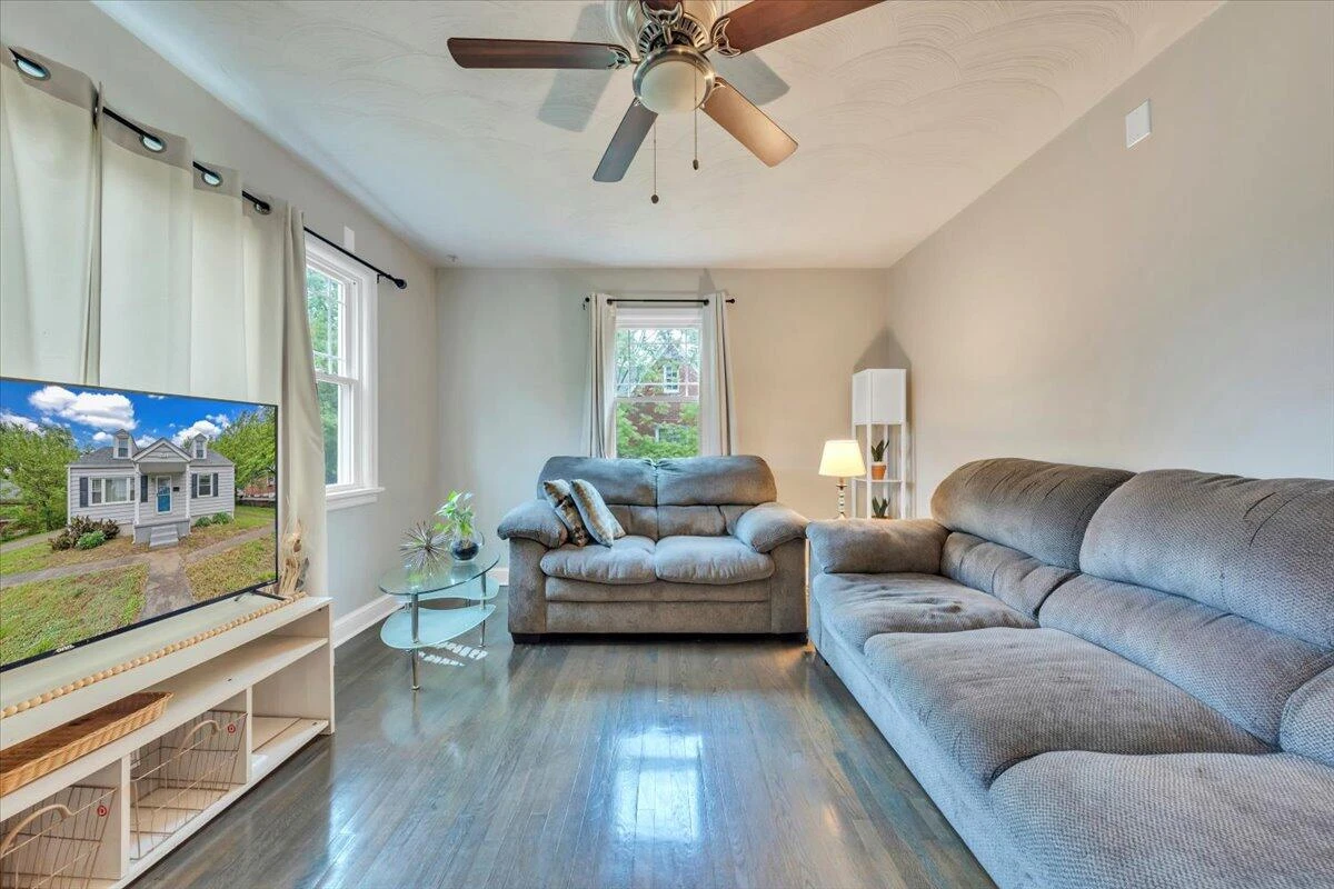 1402 Aspen ST - Photo 3
