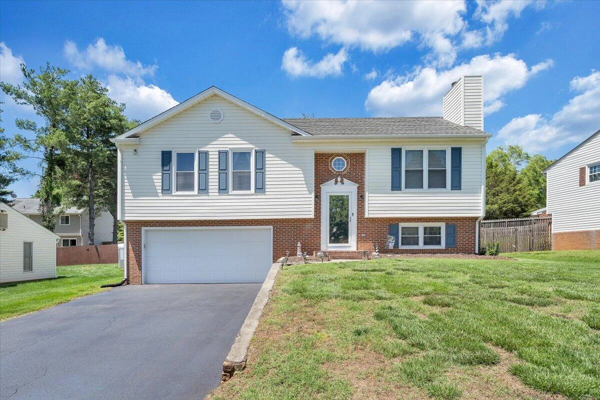 6032 Old Manor CT