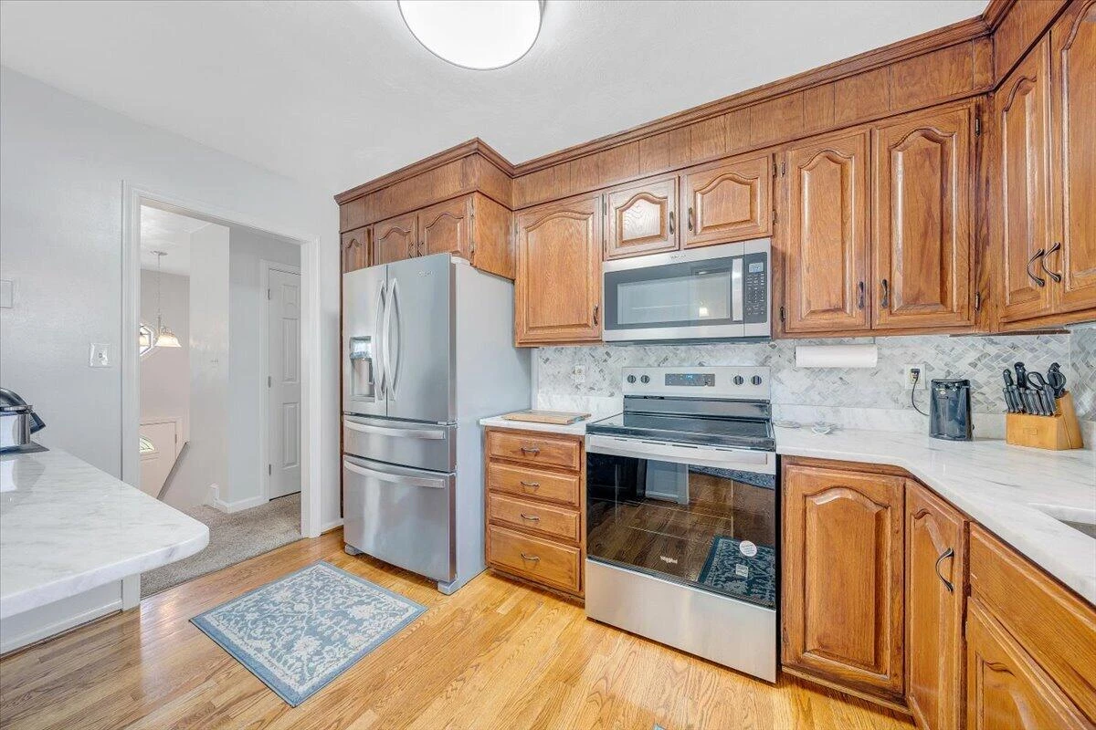 6032 Old Manor CT - Photo 15