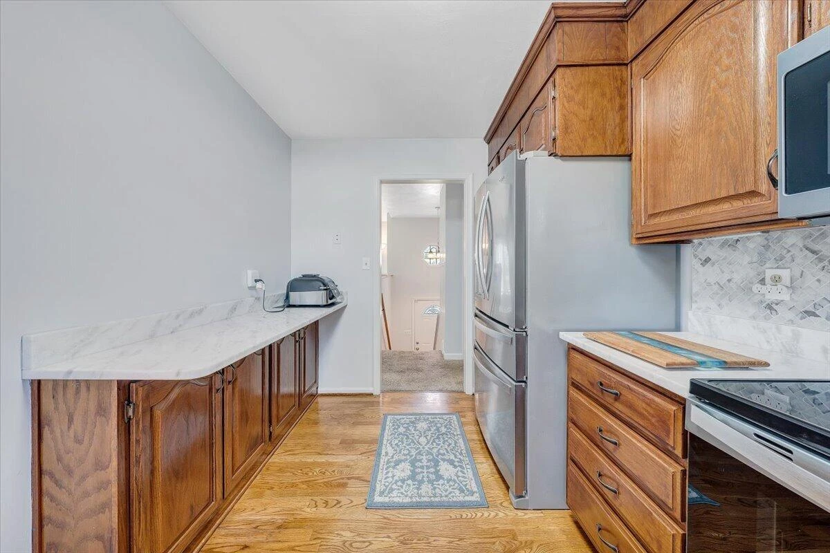 6032 Old Manor CT - Photo 17