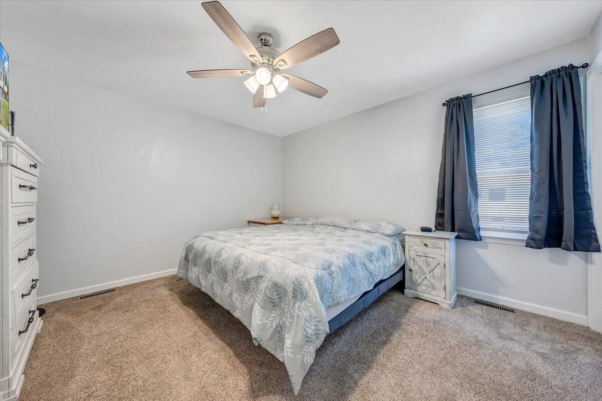 6032 Old Manor CT - Photo 24