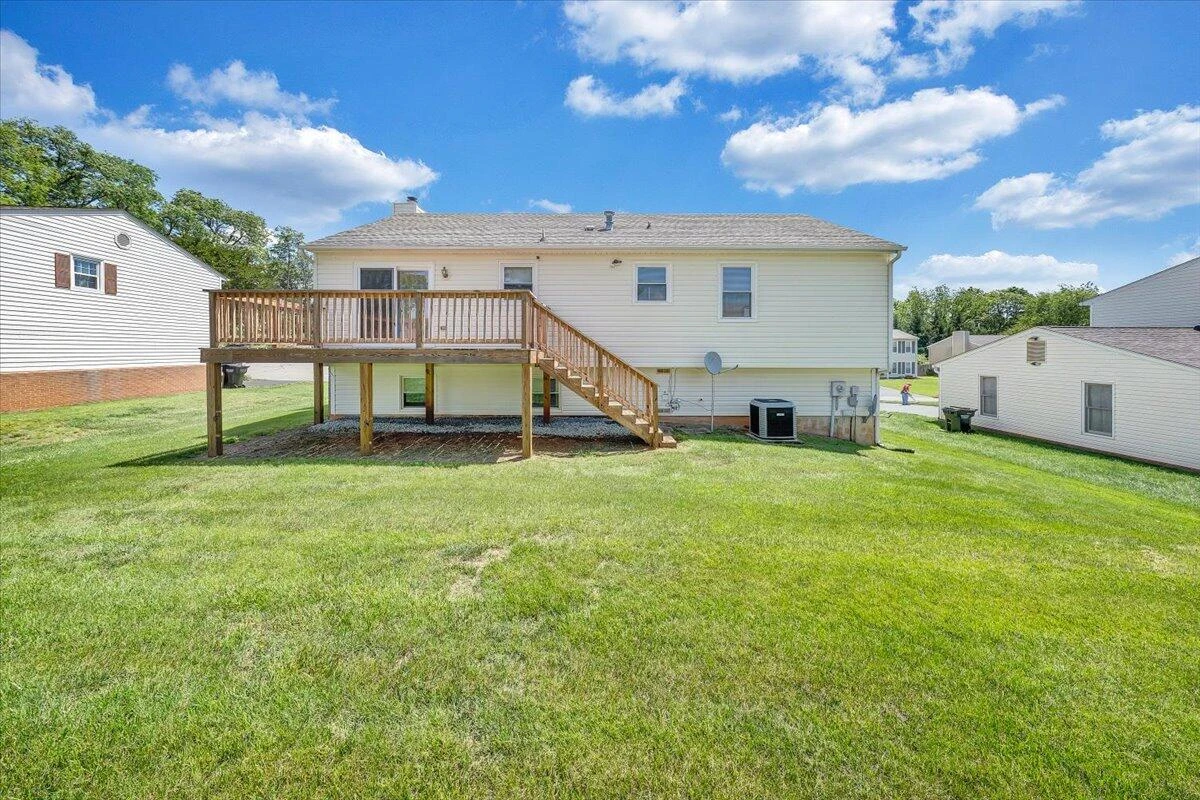 6032 Old Manor CT - Photo 3
