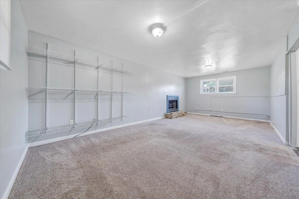 6032 Old Manor CT - Photo 31