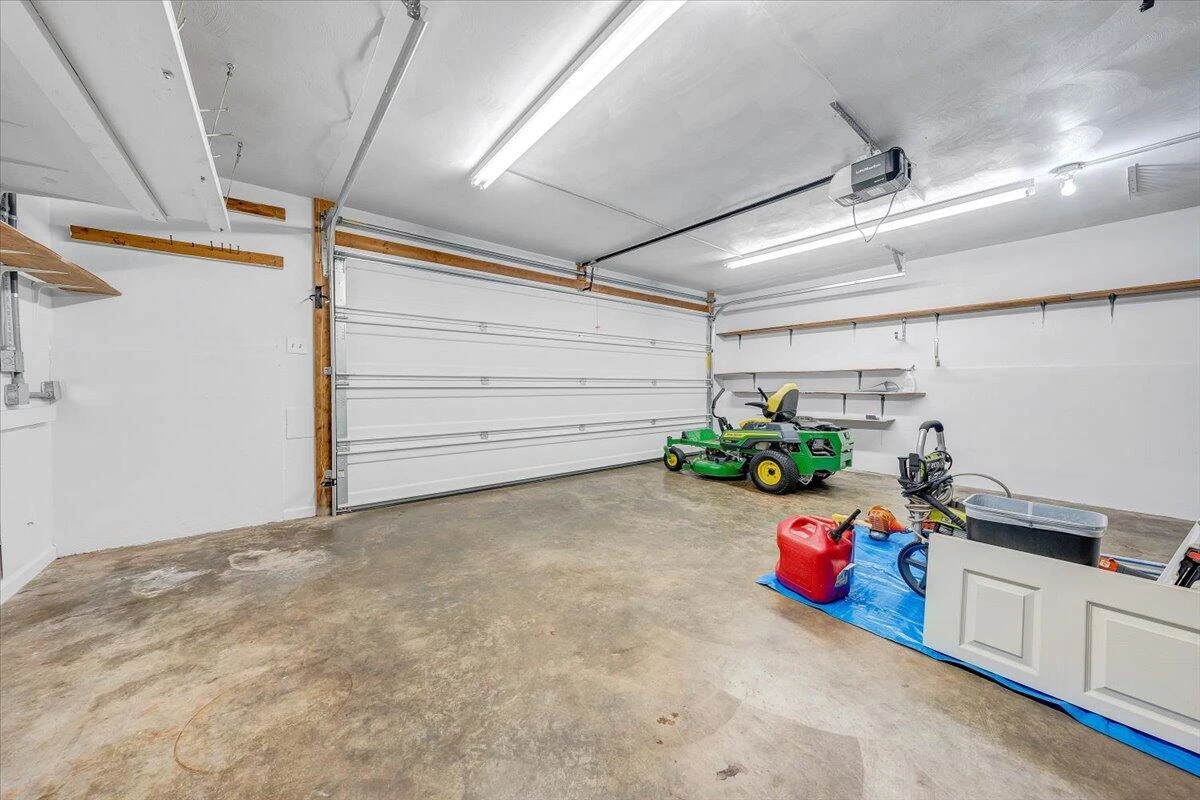 6032 Old Manor CT - Photo 33