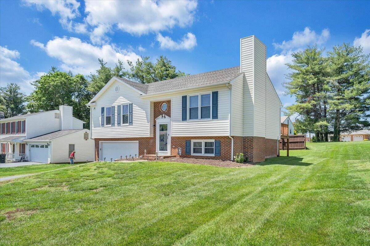 6032 Old Manor CT - Photo 40