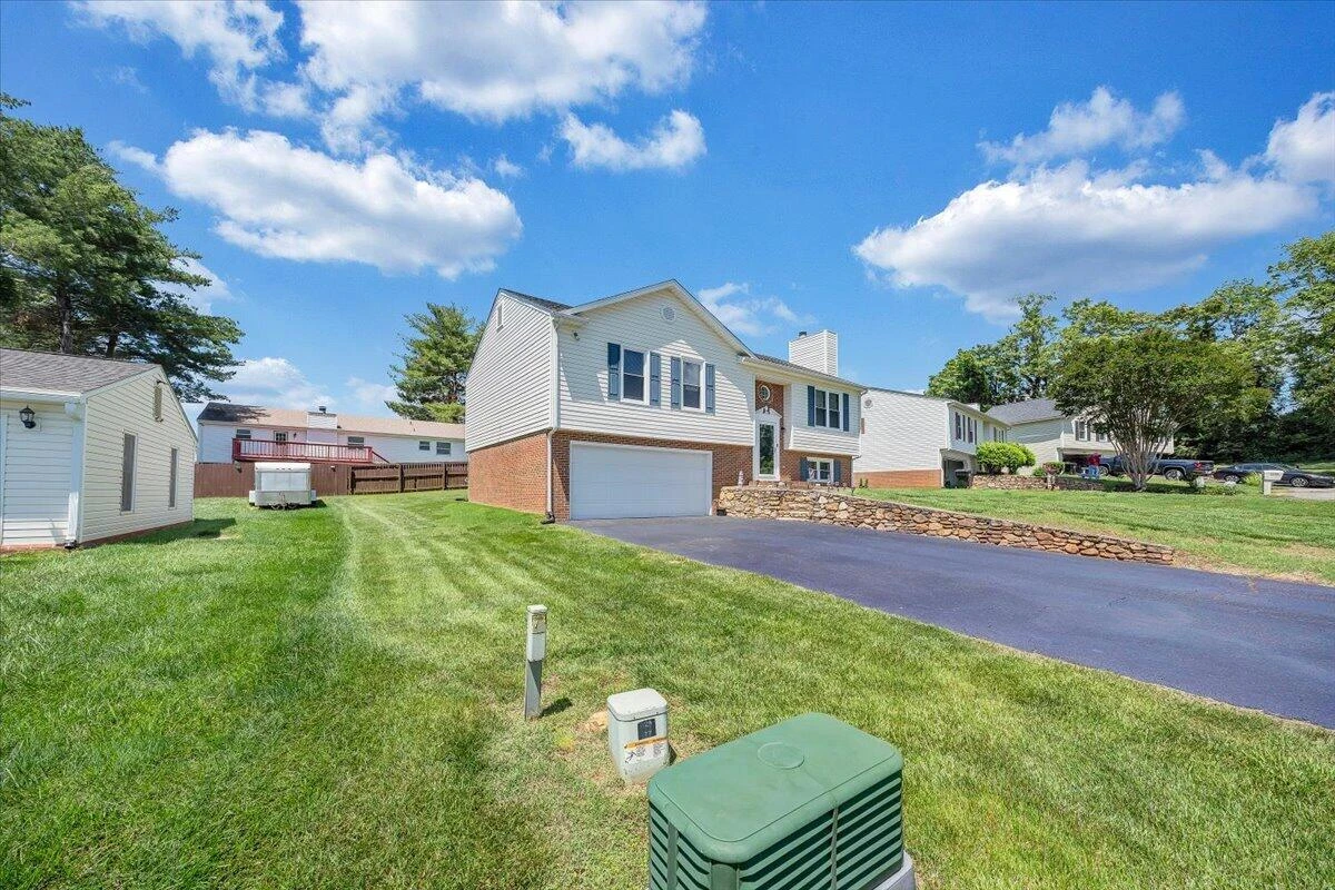 6032 Old Manor CT - Photo 43