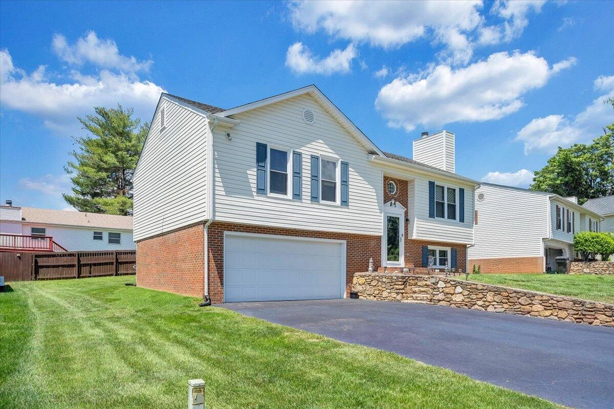 6032 Old Manor CT - Photo 44