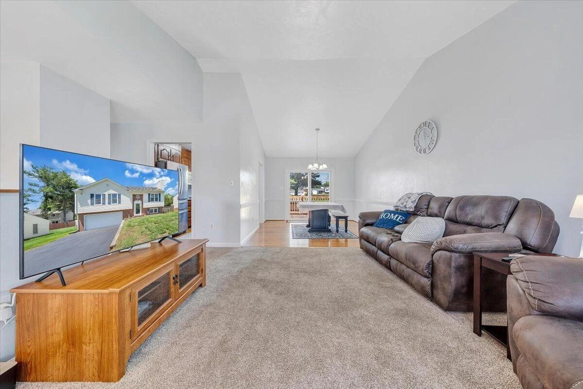 6032 Old Manor CT - Photo 6