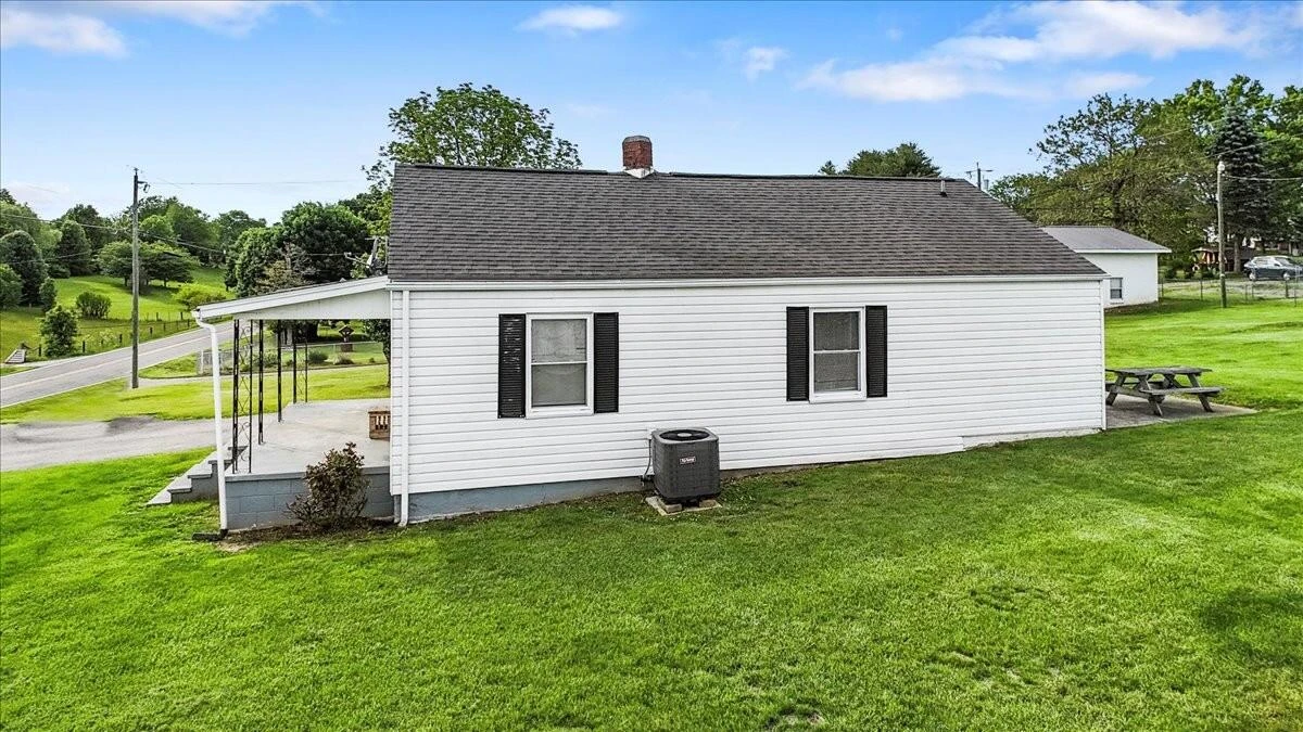 5144 Thornspring RD - Photo 27