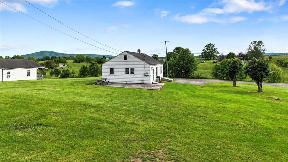 5144 Thornspring RD - Photo 32