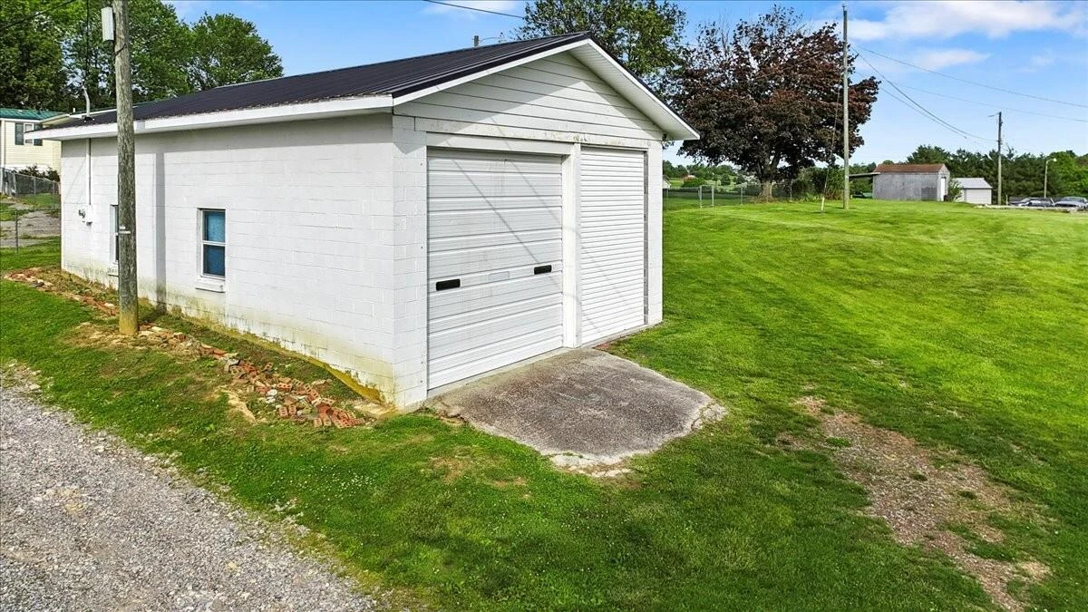 5144 Thornspring RD - Photo 34