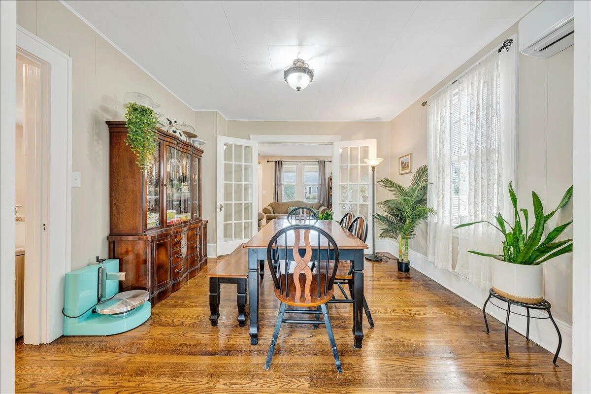 2304 Larchwood ST - Photo 10