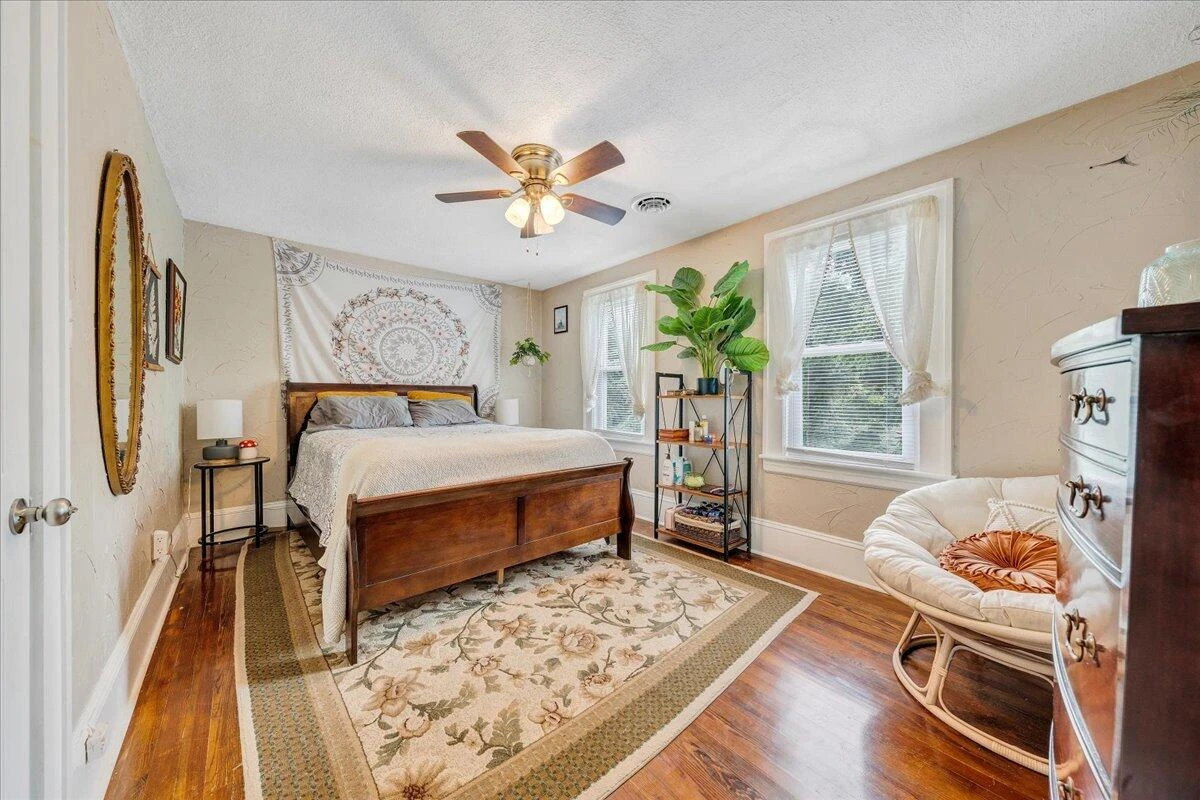2304 Larchwood ST - Photo 17