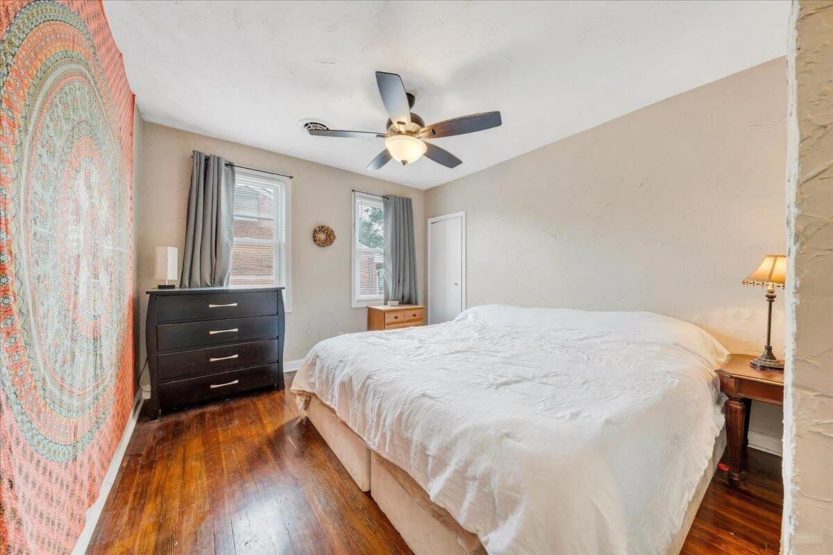 2304 Larchwood ST - Photo 20