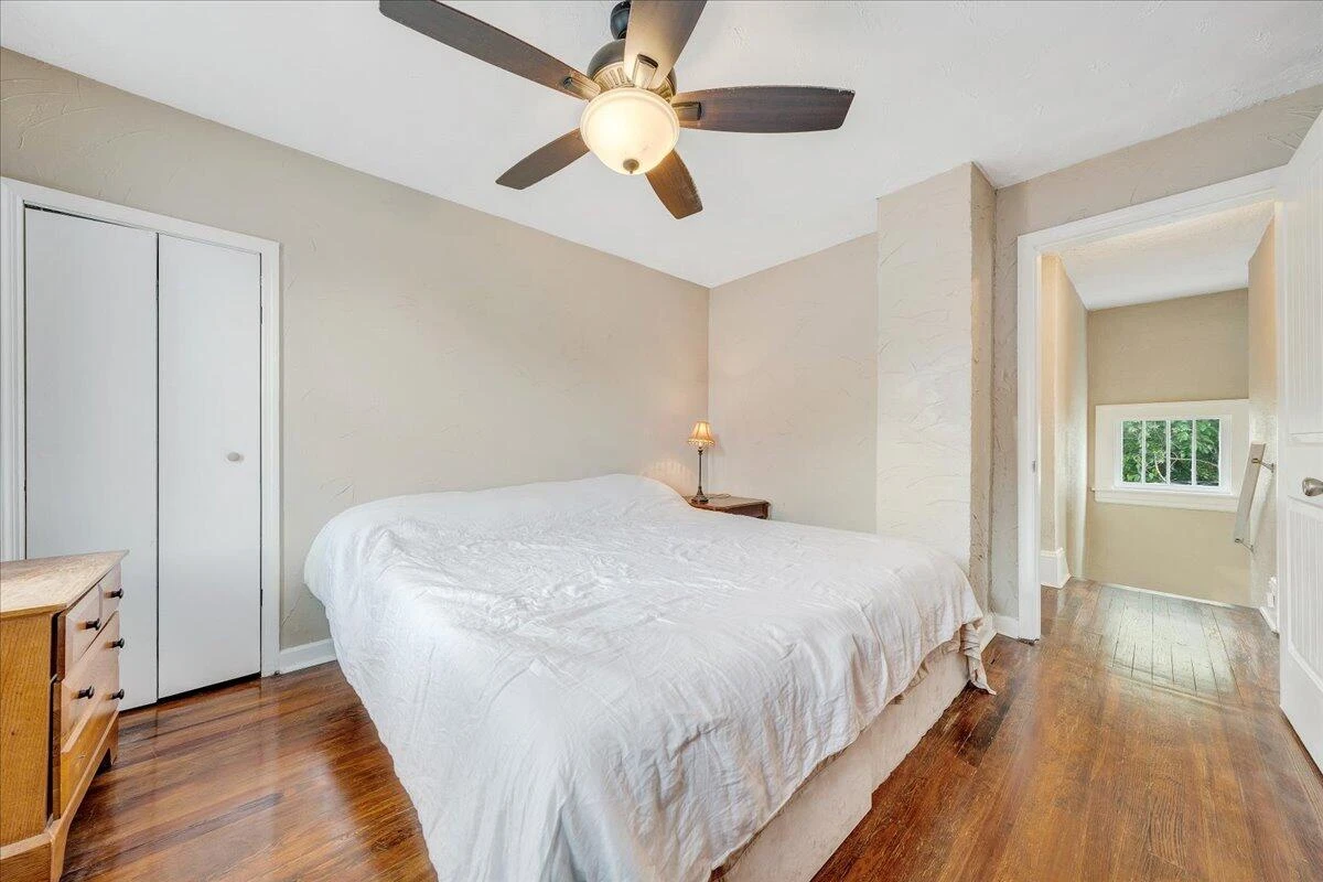 2304 Larchwood ST - Photo 21