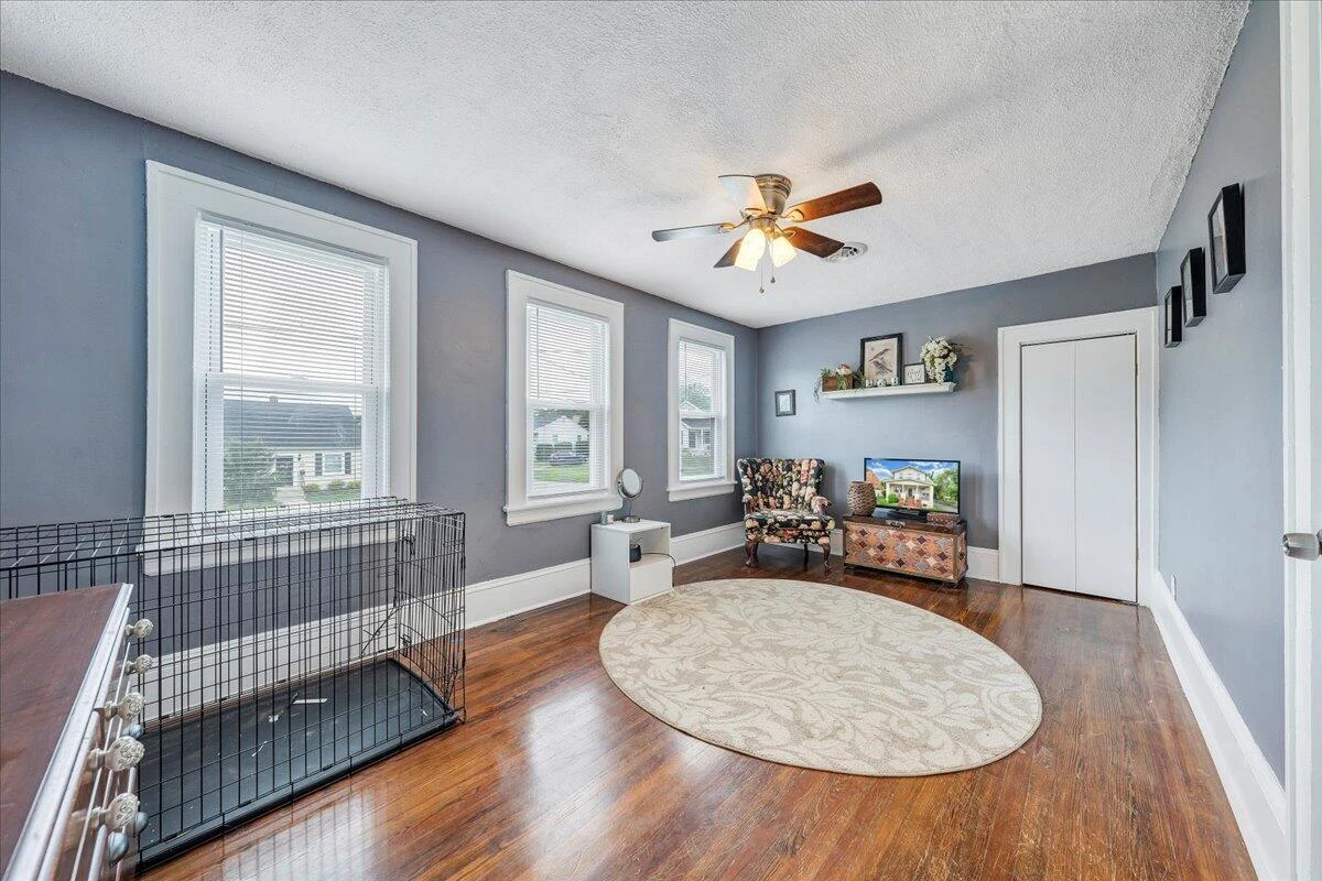 2304 Larchwood ST - Photo 22